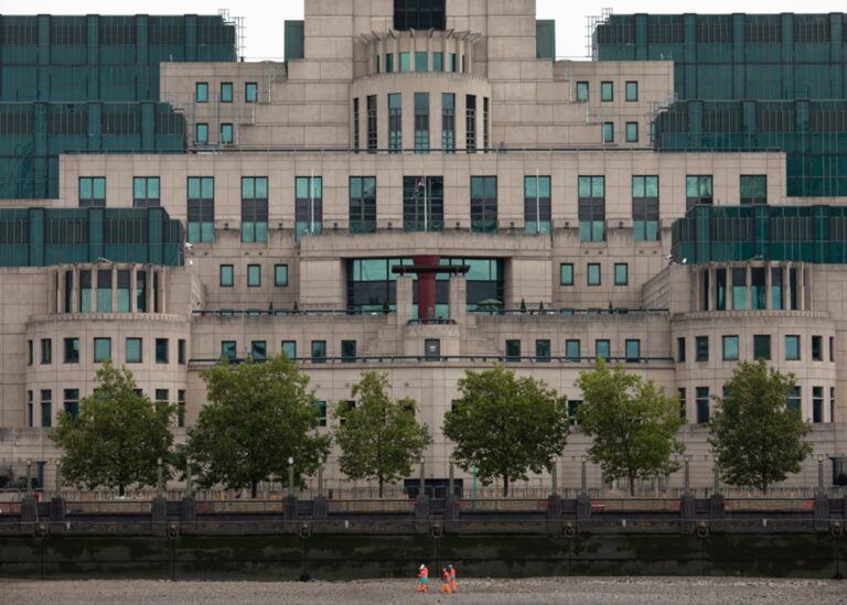Головою британської розвідки MI6 вперше в історії стане жінка – ЗМІ