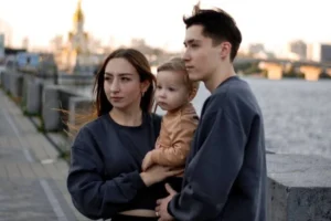 Удар РФ по Києву: загинуло молоде подружжя зі Слов’янська, їхній син і ненароджена дитина