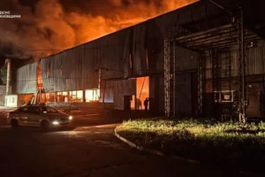 Нічний обстріл Київщини: у Білій Церкві зруйновано адмінбудівлі та складські приміщення