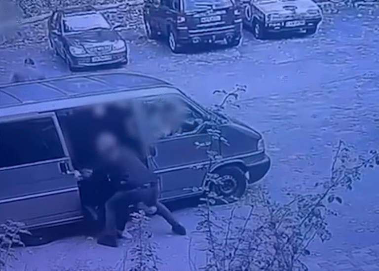 Поліцейські побили чоловіка біля ТЦК у Києві