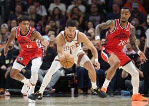 Фінікс переміг Кліпперс у напруженому матчі НБА