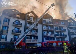 У Буковелі спалахнула пожежа в готелі