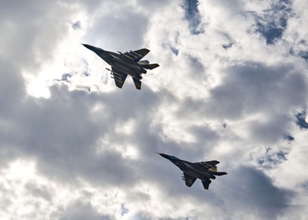 Повітряні сили показали роботу техніків F-16