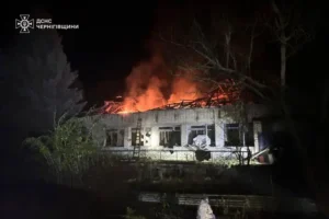 Атака на Чернігівщину: рятувальники показали наслідки (фото)