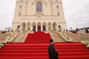 Найбільший у світі православний храм освячено у Бухаресті
