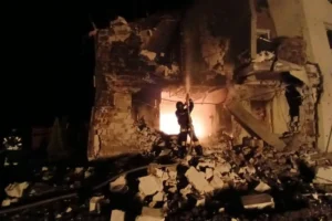 Ворожа атака дронами на Київщину: постраждала жінка, пошкоджено будинки та автівки