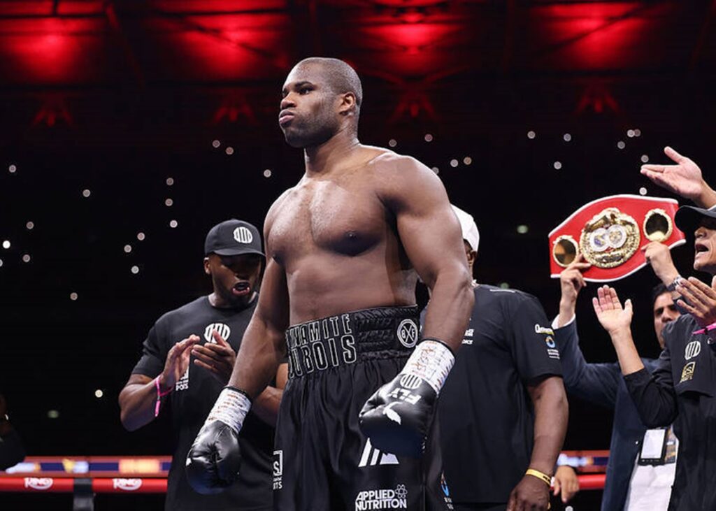 Команда Дюбуа націлилася на поєдинок за чемпіонський пояс