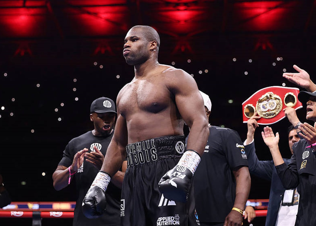 Команда Дюбуа націлилася на поєдинок за чемпіонський пояс