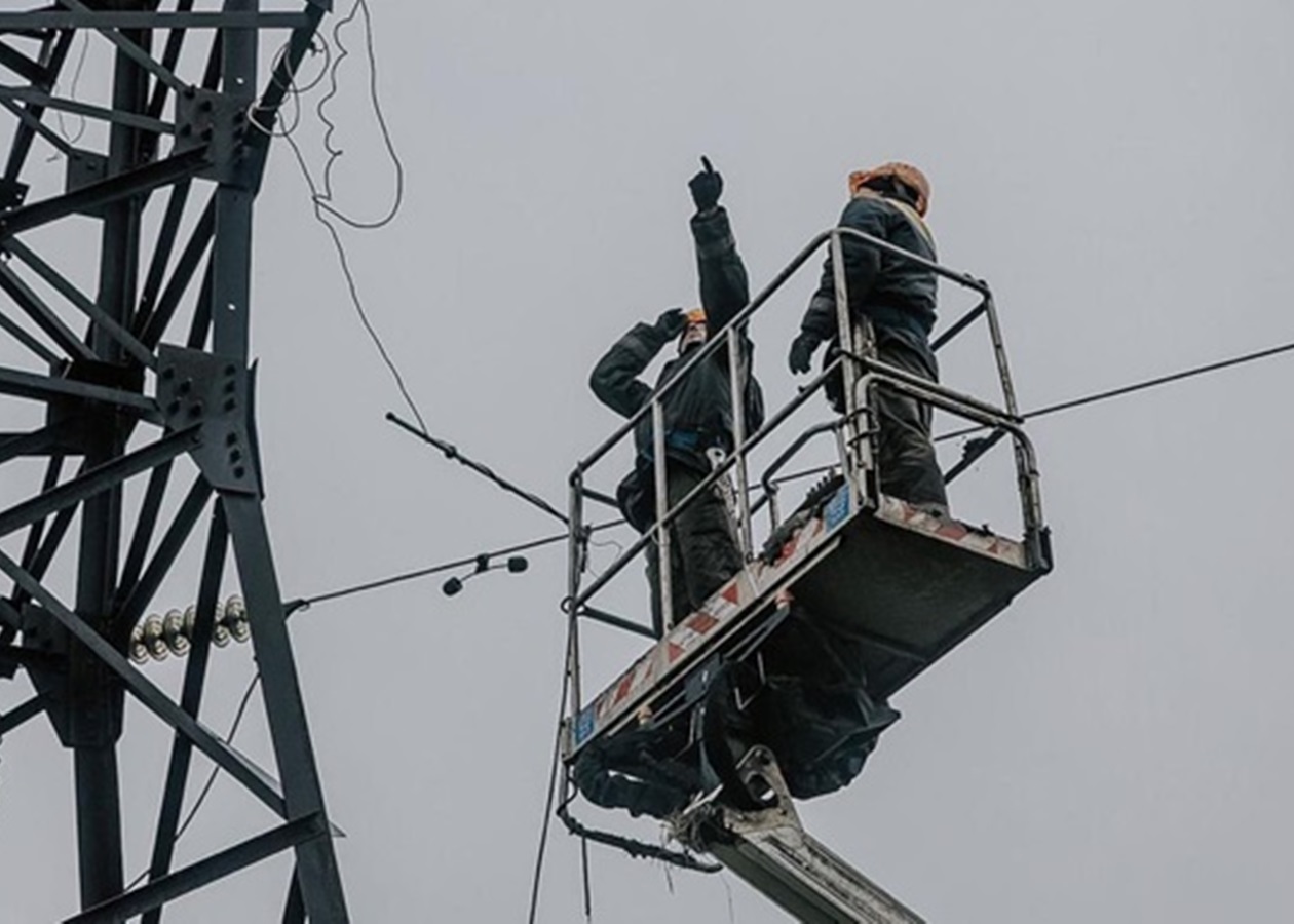 У Миколаєві під час обстрілу постраждав електромонтер