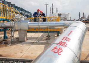 РФ знижує ціни на нафту для Китаю, щоб компенсувати "втрату" Індії – ЗМІ