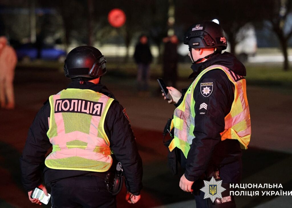 СюжетОдна схема. Серія терактів проти поліцейських