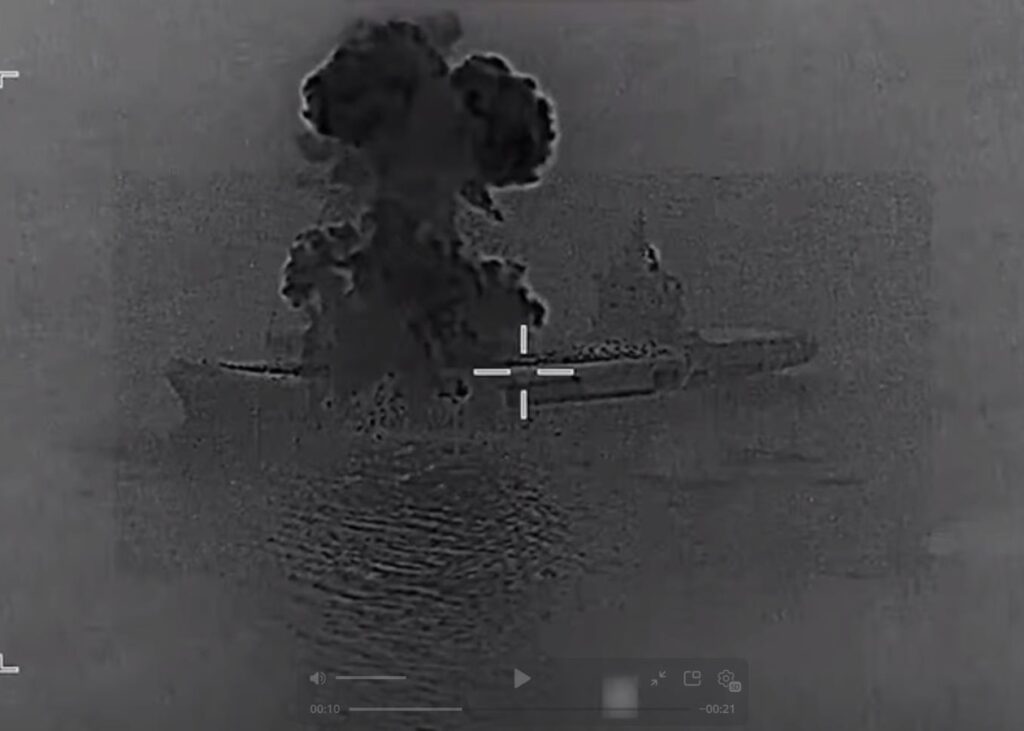 США показали знищення найбільшого корабля Ірану