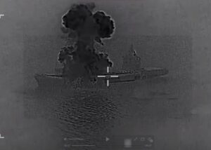 США показали знищення найбільшого корабля Ірану