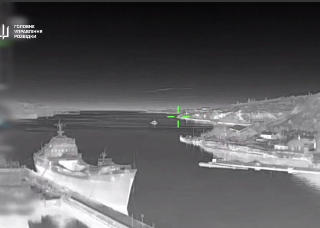 Бійці ГУР уразили вертоліт і кораблі в Криму