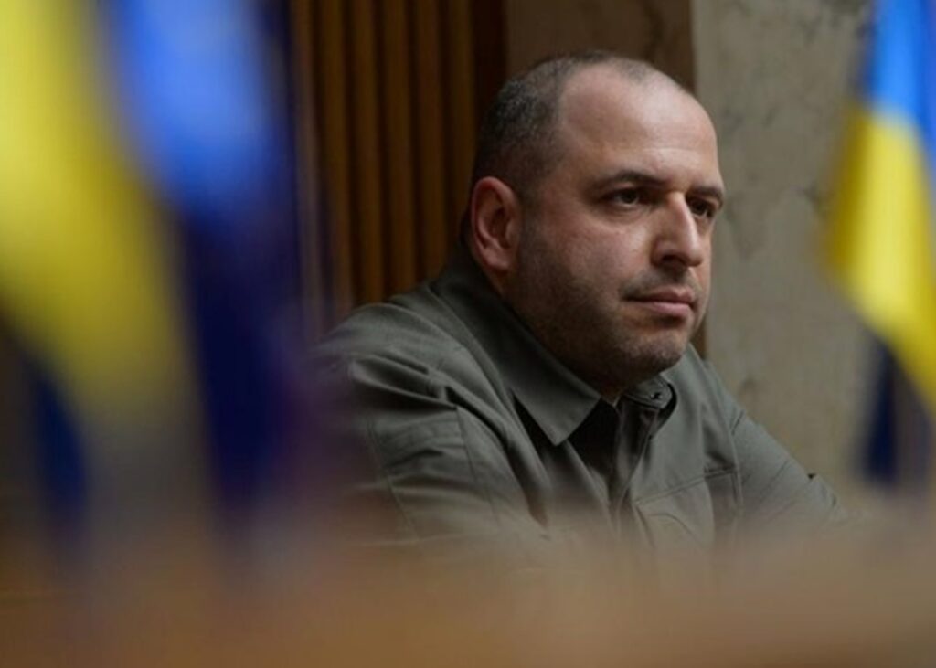 Умєров із військовими вирушив на Близький Схід