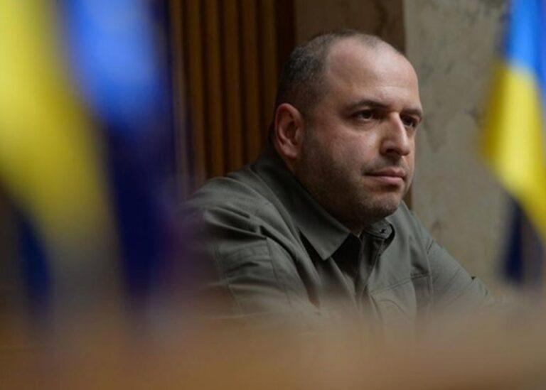 Умєров із військовими вирушив на Близький Схід