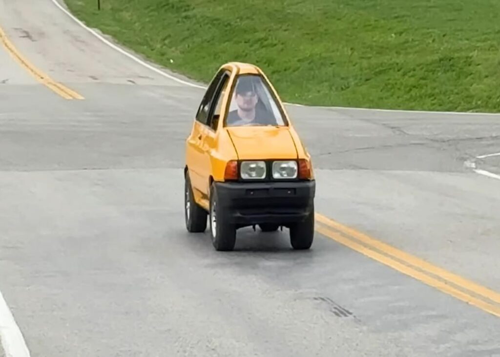 У США створили надвузьке авто