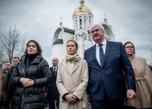 Делегація ЄС вшанувала пам’ять загиблих у Бучі