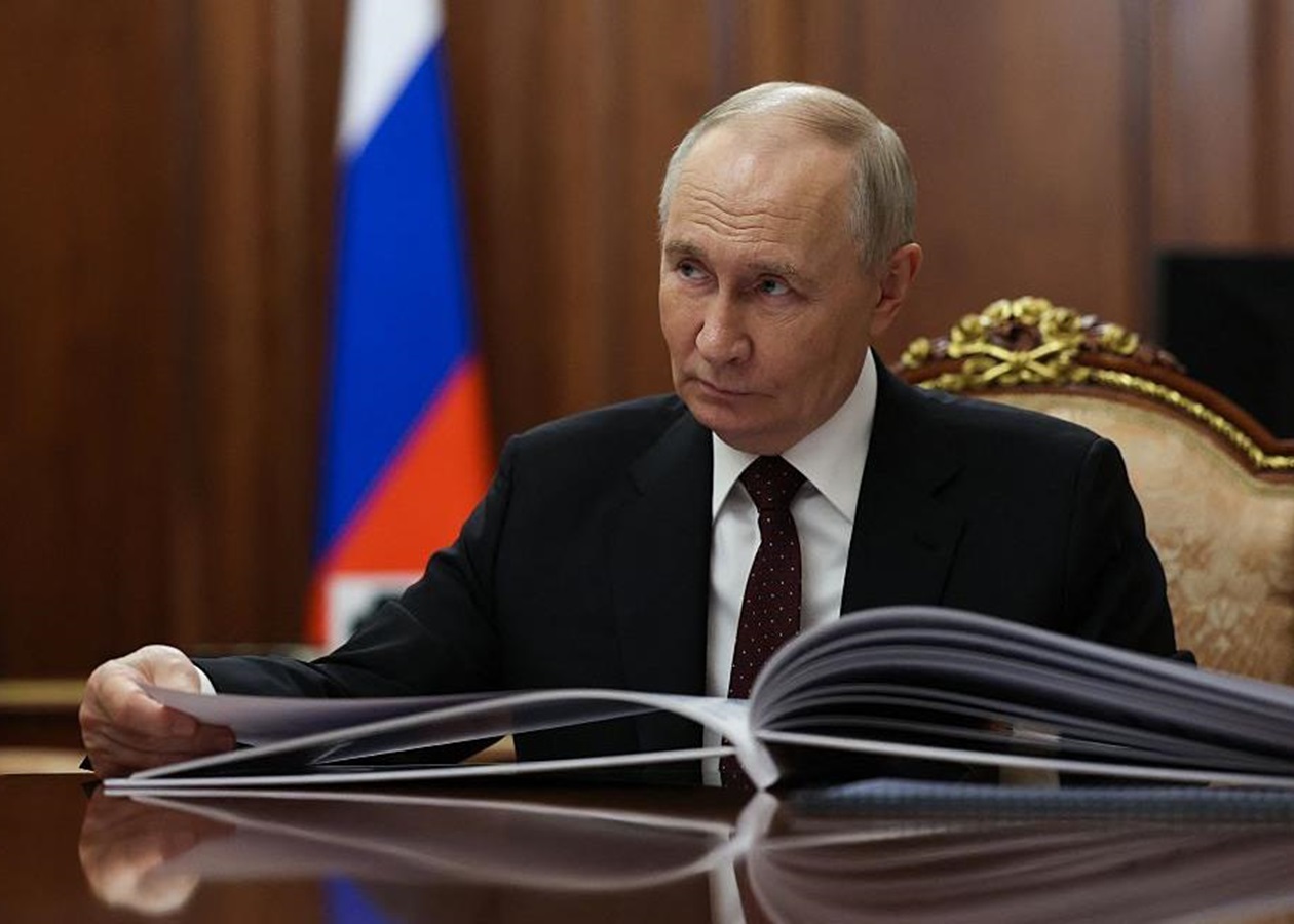 Путін перестав виїжджати з Москви – ЗМІ