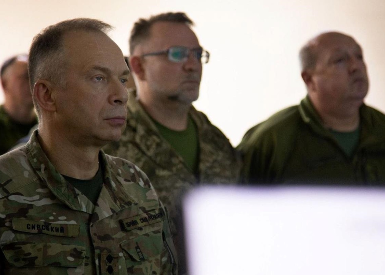 ЗСУ утримують позиції на півдні – Сирський