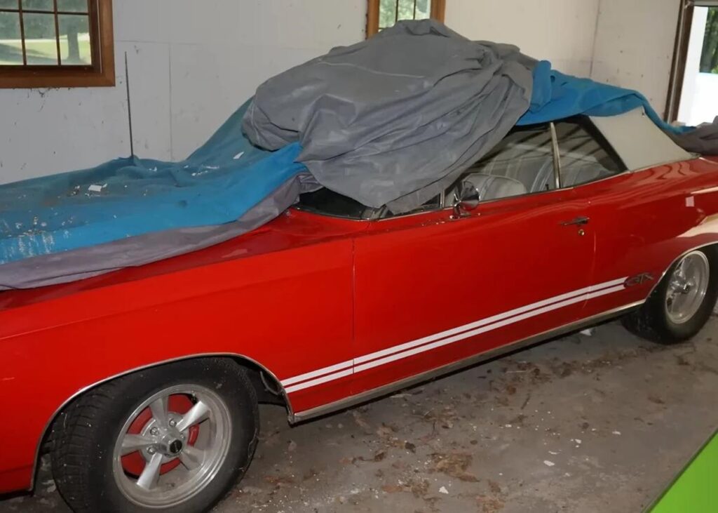 У США виявили секретну колекцію вінтажних спортивних авто