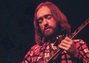 Помер легендарний британський співак Дейв Мейсон