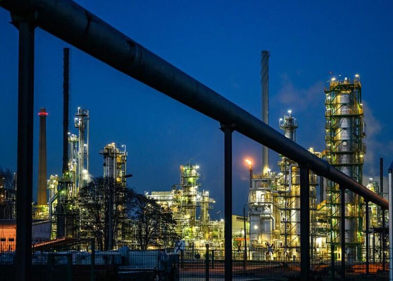 Німеччина відреагувала на зупинку Росією транзиту казахської нафти