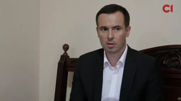 Оце так! Батьки судді в Одесі зберігають мільйони рублів у підсанкційних російських банках
