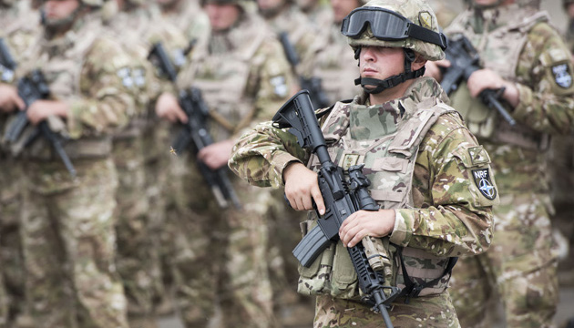 США перекидають до Польщі 5 тисяч військових: НАТО посилює східний фланг на тлі загроз із боку РФ