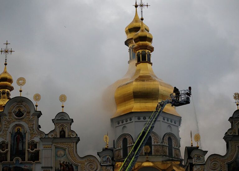 Европа допоможе відновити саркофаг на ЧАЕС та Лавру