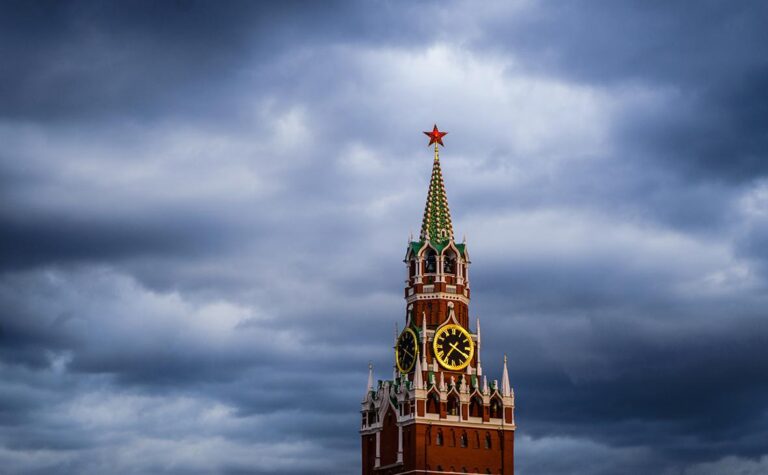 Росія дозволяє бізнесу купувати ППО через нищівні удари українських дронів