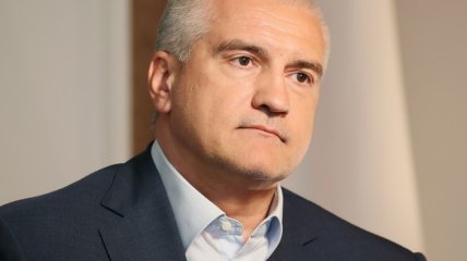 Крим сідає на паливну “дієту”: бензин лише по талонах, каністри заборонені, на АЗС — черги