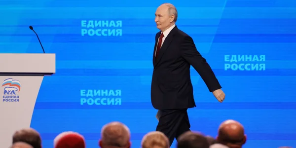 “Бензоколонка” все: Росія почала імпортувати пальне з Індії на тлі масштабного дефіциту, – Reuters