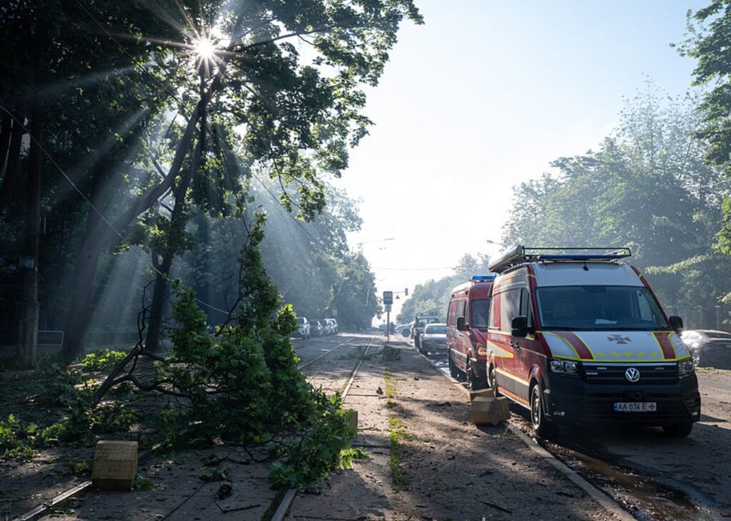 Число жертв російського удару по Києву зросло до трьох