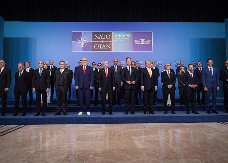 Країни НАТО погодили €140 млрд на зброю Україні