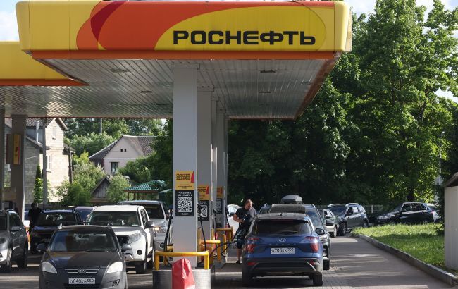 Паливна криза в Росії посилюється: Москва рекордно викачує бензин із Білорусі