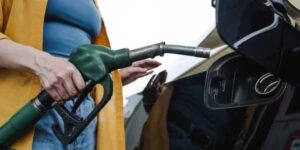 Росія змінила тактику ударів по Україні: Чи буде дефіцит бензину