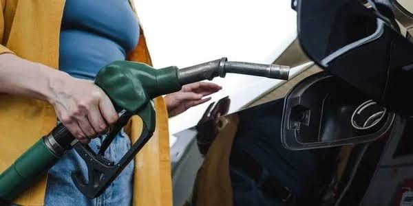 Росія змінила тактику ударів по Україні: Чи буде дефіцит бензину