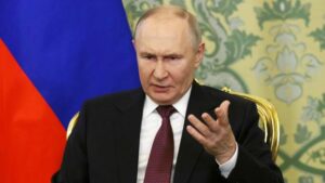 Путін спускає все! Росія розпродає золото – темпи скорочення запасів безпрецедентні в її історії