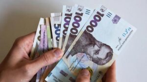 Пенсіонерам після 80 років роздадуть доплати понад 1000 грн: Ось як оформити