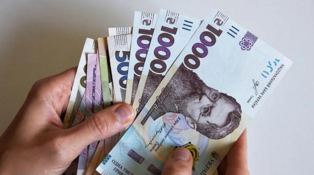 Пенсіонерам після 80 років роздадуть доплати понад 1000 грн: Ось як оформити