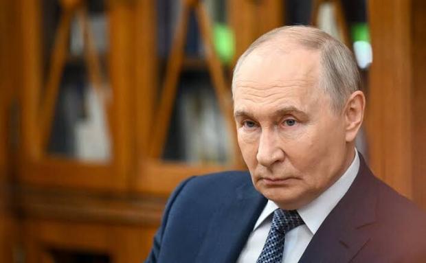Щось знає? Друг Путіна почав скуповувати паливні активи на тлі бензинової кризи в Росії