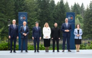 Україна проводить перший саміт Карпатської вісімки: Країни-сусідки підготували угод на €1 млрд