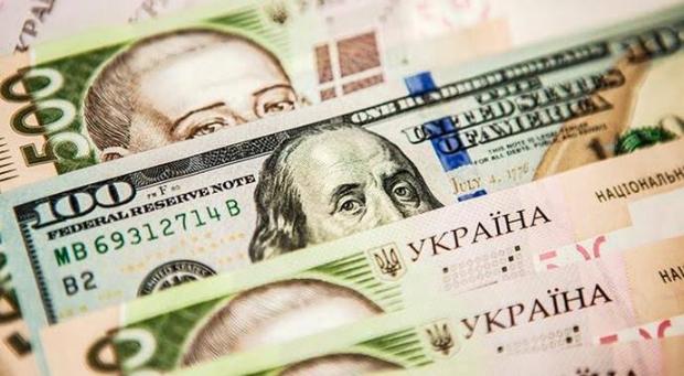 Євро може просісти, а долар – зміцнитися: Аналітик дав прогноз на кінець вересня