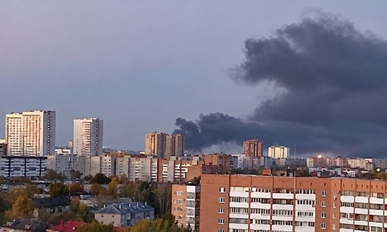 Ніч палаючих тилів: далекобійні дрони паралізували оборонні гіганти та нафтові комплекси у п’яти регіонах Росії