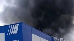 Палає гордість російського ВПК: у Пермі спалахнув стратегічний завод із виробництва ракетних двигунів