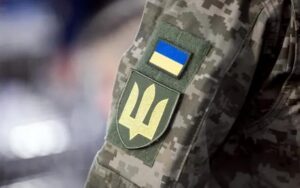 “Ускладнити комфортне життя”: Нардеп запропонував обмежити ухилянтам доступ до банків і ЦНАПів
