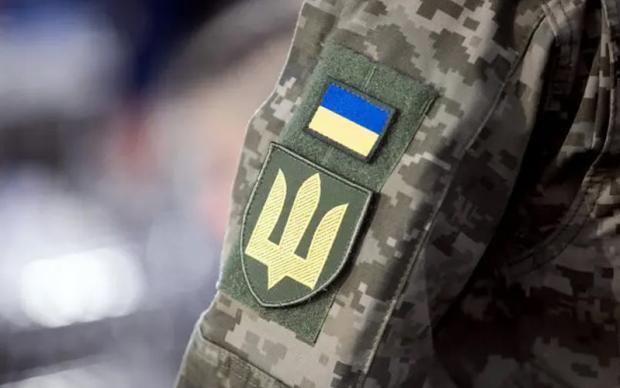 “Ускладнити комфортне життя”: Нардеп запропонував обмежити ухилянтам доступ до банків і ЦНАПів
