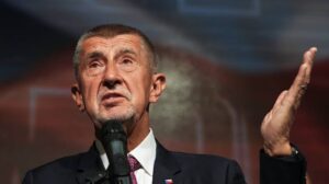 Зміна риторики Праги: прем’єр Чехії закликав Європу припинити фінансування бойових дій України