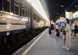 Укрзалізниця скасовує два популярні поїзди на захід України